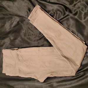 Ribbed brown leggings